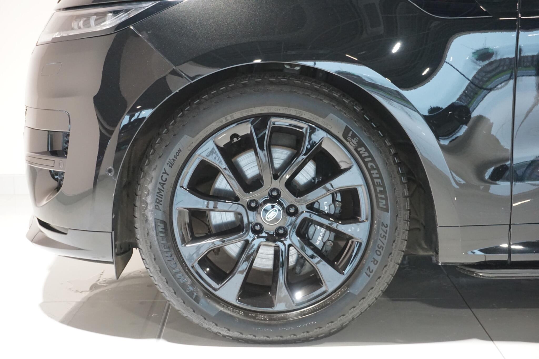 Land Rover Range Rover Sport 3.0 D300 MHEV Dynamic SE SUV 5dr Diesel Auto 4WD Euro 6 (s/s) (300 ps)